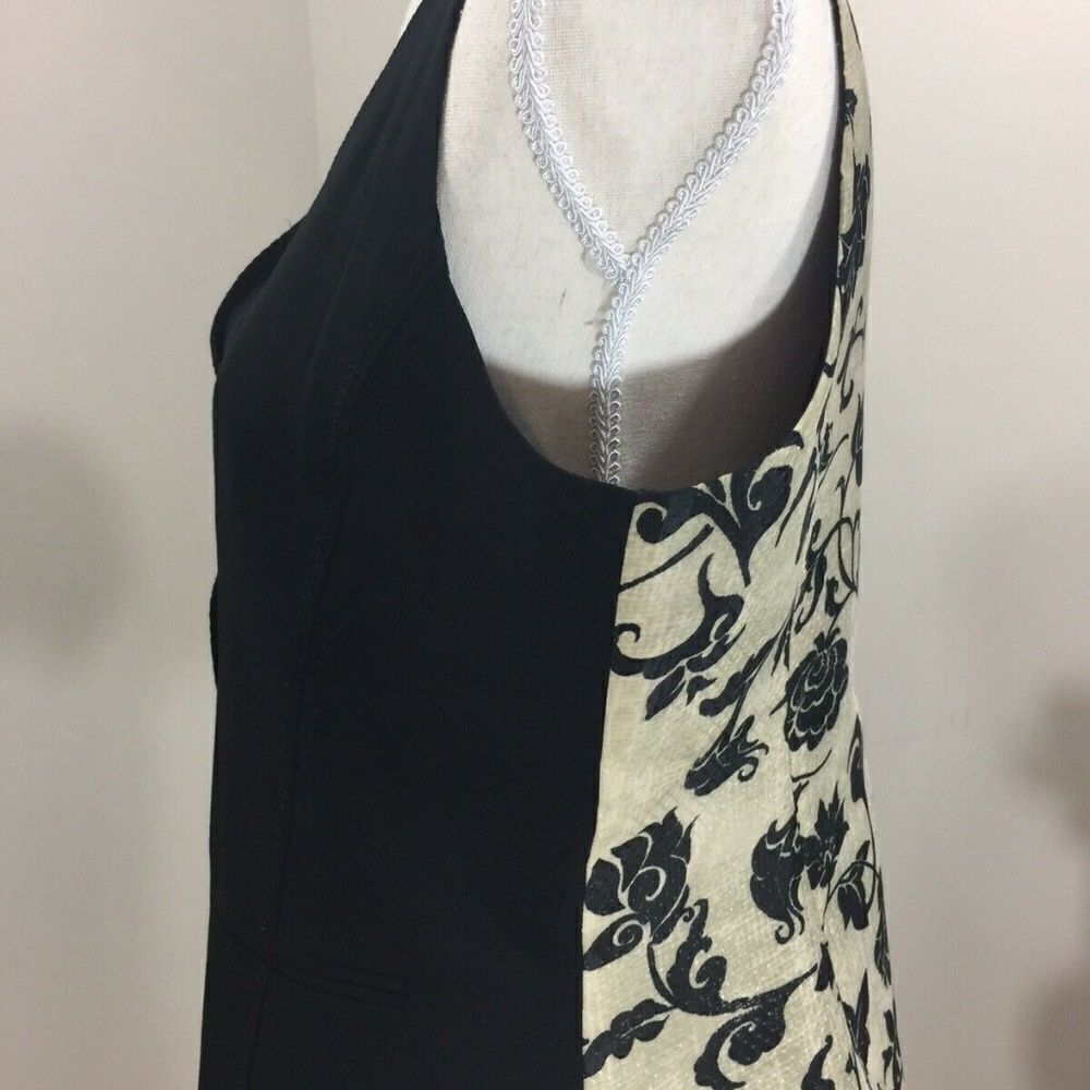 Chicos Lined Button Front V Neck Sleeveless Vest